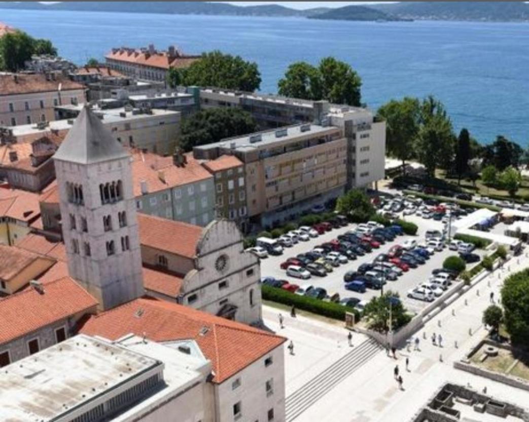 Cozy Old Town Apartment Zadar Exterior photo